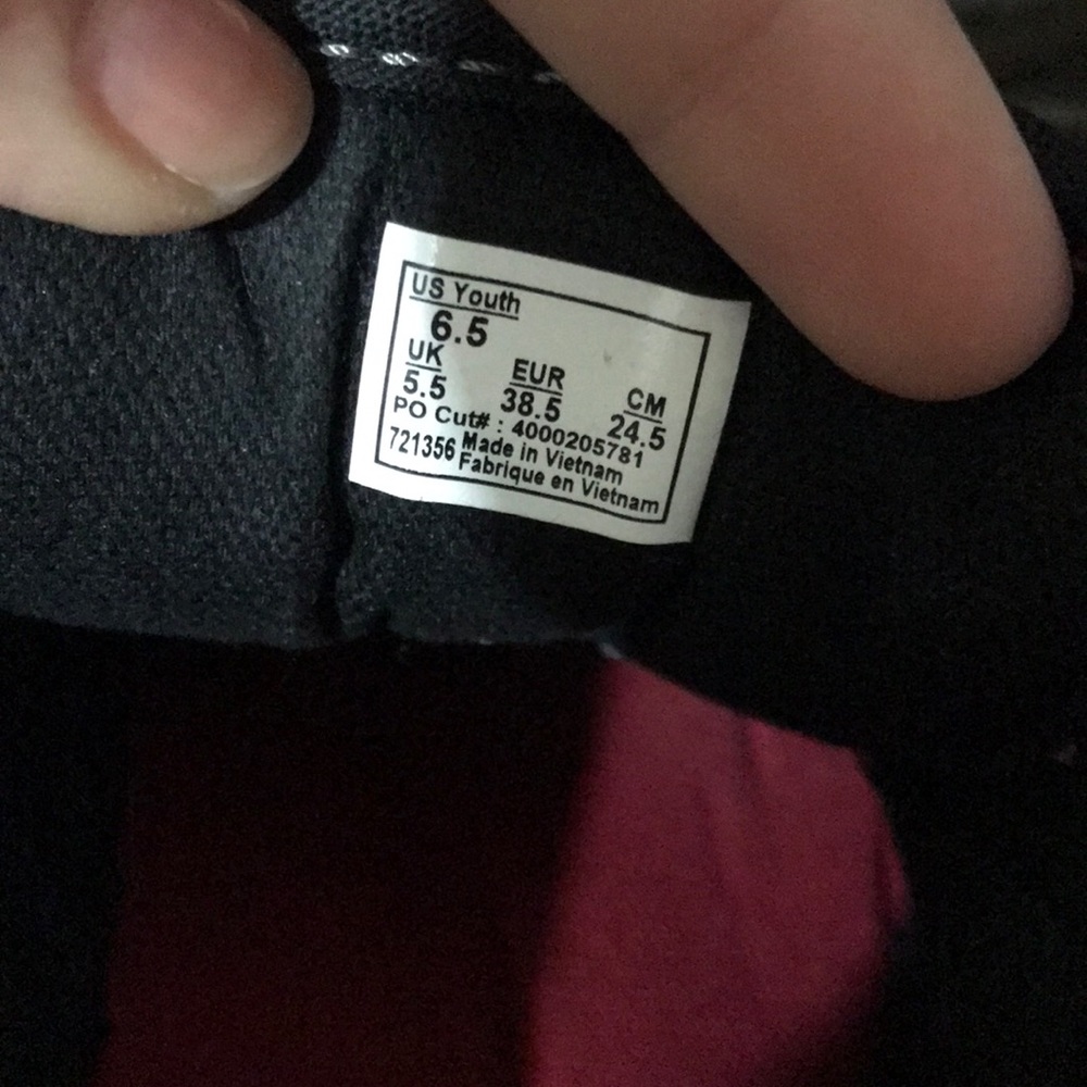Vans - Picture 5 of 6